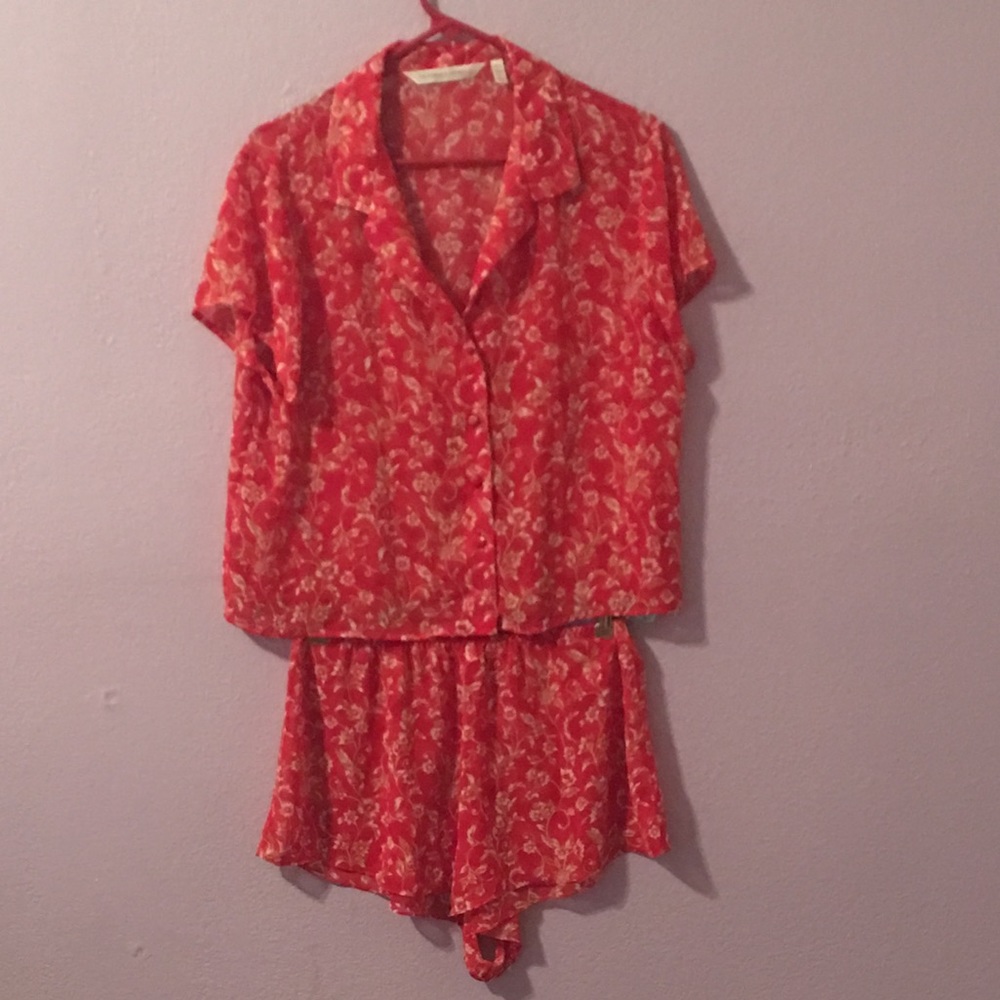 Victoria’s Secret night wear